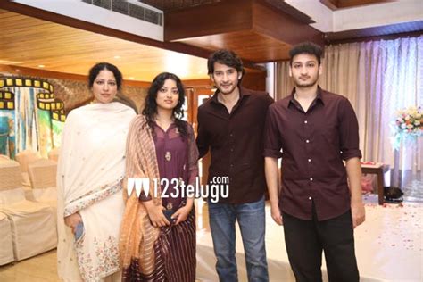 Photo Moment: Mahesh Babu with the kids of his brother Ramesh Babu | Latest Telugu cinema news ...