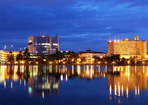 Lakeland Electric and Lake Mirror at Dusk | Looking at the L… | Flickr