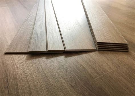 6 Types of Vinyl Flooring - What's The Best Option for You?