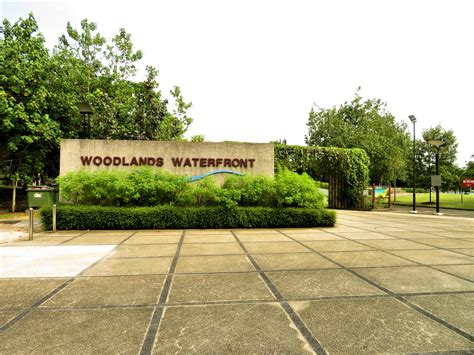 Woodlands Waterfront Park – Hiking the Green Isle