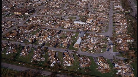 On this day: Hurricane Andrew makes landfall in Florida as a devastating Category 5 hurricane ...