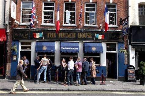 9 Best Pubs in Soho You Won’t Want To Miss