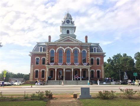 Hancock County Courthouse - 'Her Majesty' - is reborn - SaportaReport