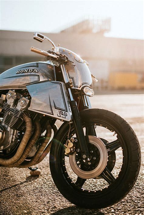 MO’ MOHAWK. Rustom’s Honda CB900 Bol D’or Punk Racer - Pipeburn