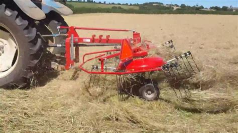 Enorossi DR420 Tedder & Rake Combination working in UK and Ireland 2016 ...