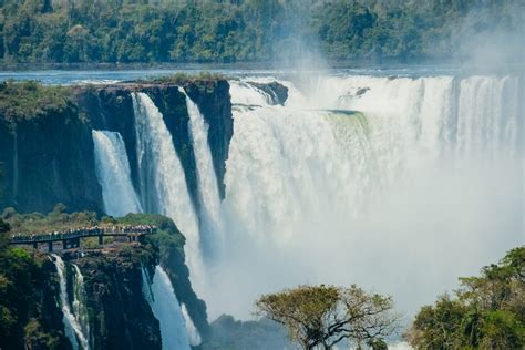 Chasing Waterfalls in Argentina: A Full Itinerary for Iguazú Falls ...