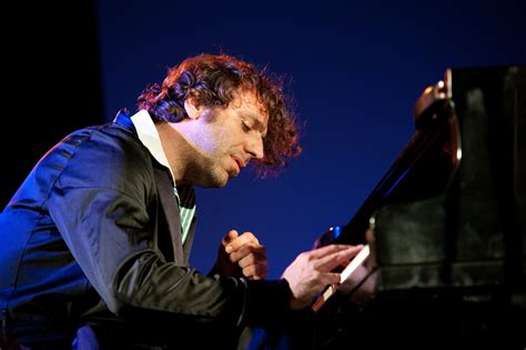 Key figure: Chilly Gonzales live in Dublin – Moo Kid