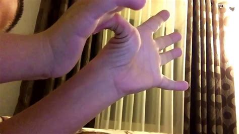 Double jointed thumb tricks - YouTube