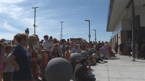 Desert Sky Elementary welcomes students for the first time Tuesday