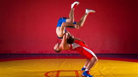 Strength Training For Wrestling: Best Exercises & Wrestlers Workout