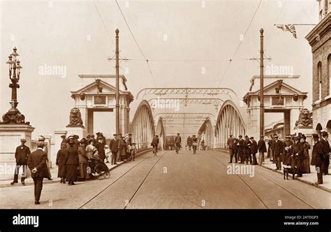 Rochester Bridge, Kent, vintage, 1900's Stock Photo - Alamy