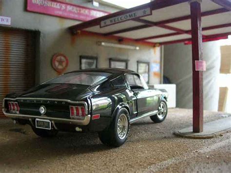 Diecast model cars Ford Mustang 1965 1/18 Ertl coupe noir - Alldiecast.us