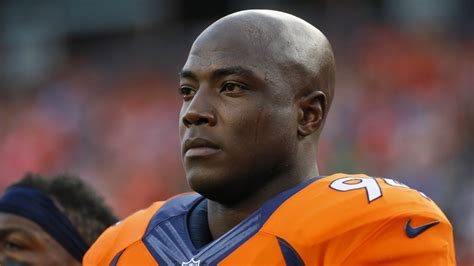 DeMarcus Ware boosting loaded Broncos defense | PFF News & Analysis | PFF