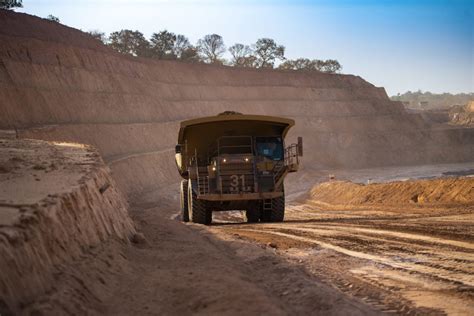 Mali's gold production rises 7% in 2019 to record high - MINING.COM