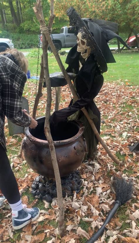 DIY Witch Cauldron - Build and Create Home