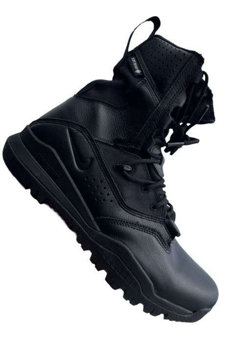 サイズ NIKE - NIKE GORE-TEX boots の通販 by heizo's shop｜ナイキならラクマ カテゴリ