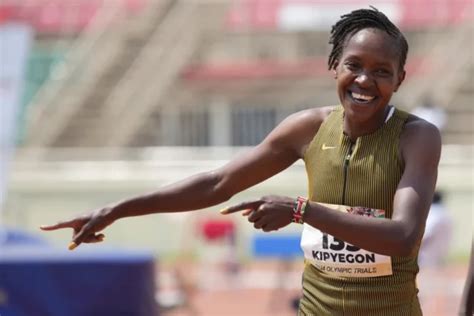 Faith Kipyegon Sets New Women's 1500m World Record - ABTC