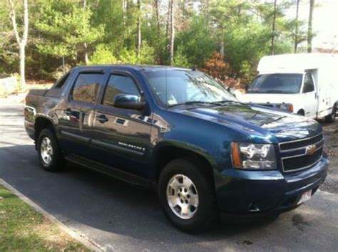 Buy used 2007 Chevrolet Avalanche LT 1500 4x4 in Kingston, Massachusetts, United States