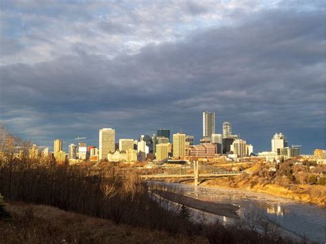 Edmonton weather: Sunshine and 10 C all weekend, and then cold comes ...