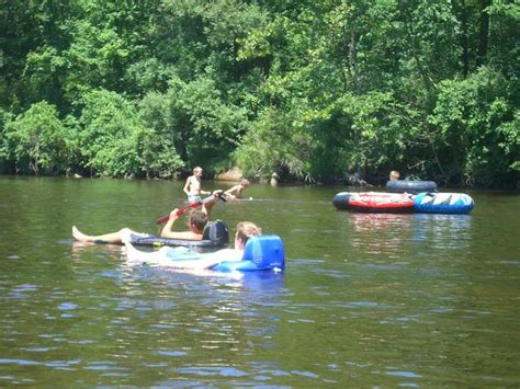 Muskegon River Camping in Newaygo-Vic's Canoes-Salmon Run-NEVER AGAIN!!