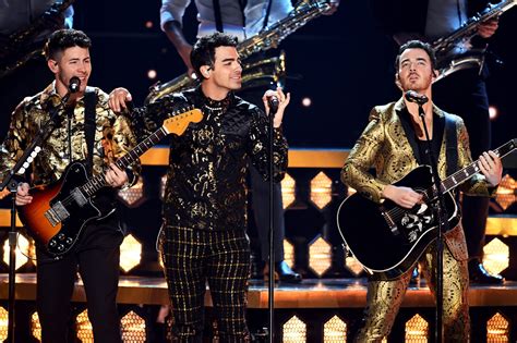 The Jonas Brothers Were Cool and Coordinated at the Grammys 2020 | Teen ...