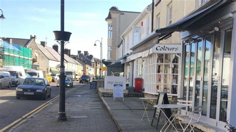 Cowbridge 'best place' in Wales, Sunday Times guide says - BBC News