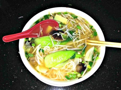 Easy Vietnamese Pho Soup