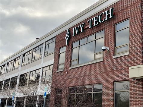 Ivy Tech Community College Trustees approve $60 million in major improvements for Fort Wayne ...