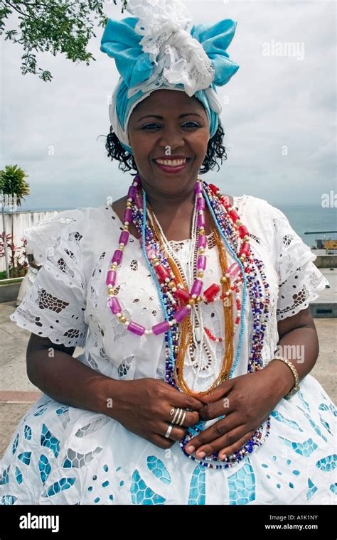 Baiana afro brazilian dress white hi-res stock photography and images - Alamy