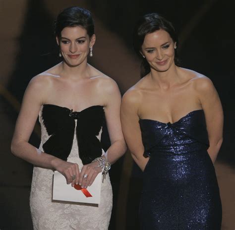 Anne Hathaway Totally Gushes Over Her 'Devil Wears Prada' Co-Star Emily ...