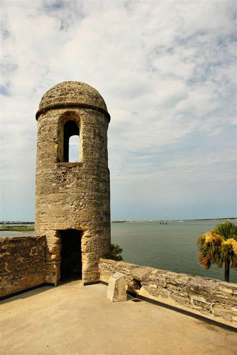 File:Belltower of the Castillo de San Marcos fort - St Augustine - Florida.jpg - Simple English ...