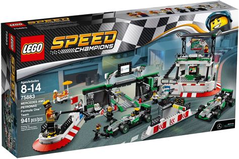 Lego 75995 Mercedes AMG Formula One Racing Cars team