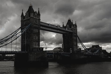 Black and White Tower Bridge by NathanMastersPhotos on DeviantArt