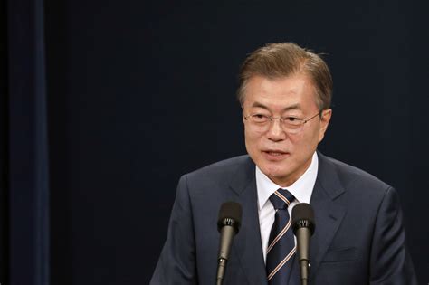 Moon Jae-in doubles down on unpopular economic agenda | FMT