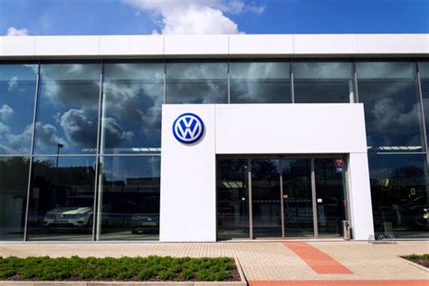 Volkswagen sets up first international giga-factory in Canada through battery company | Seeking ...