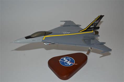 General Dynamics F-16XL NASA Airplane Model – Mahogany Airplane Models