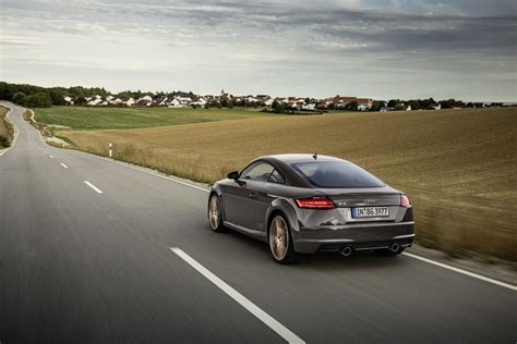 AUDI TT Coupe Specs & Photos - 2018, 2019, 2020, 2021, 2022, 2023, 2024 ...