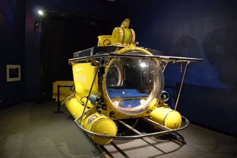 This is a manned submersible. Its function is to transport a marine biologist safely down to ...