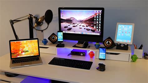 Epic Desk Tour! | Tour Of a Geeks Desk/ Room Tour & Setup 2015 - YouTube