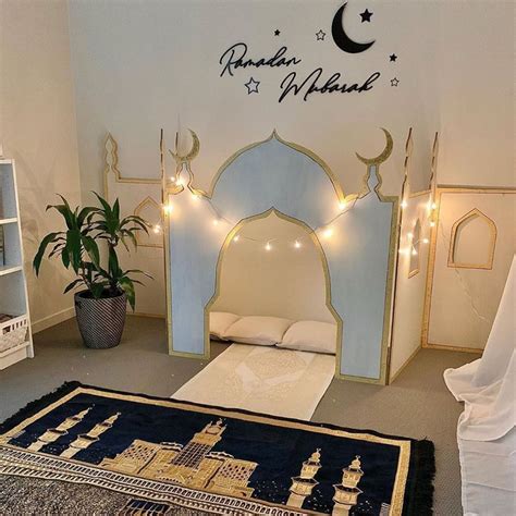 Jummah Mubarak! 🤩🤩 Set up by @safehavenswithjay #hijabfashion in 2020 | Muslim prayer room ideas ...