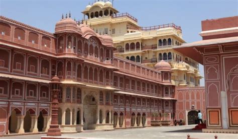 City Palace Jaipur Rajasthan : History, Royal Family, Timings & More