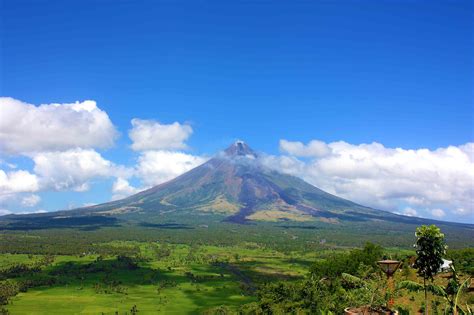 Image - Mayon-Volcano.jpg | Constructed Worlds Wiki | FANDOM powered by ...