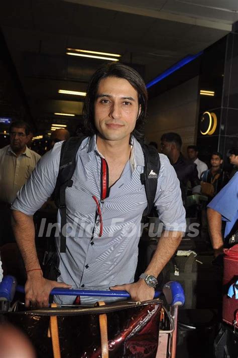 Apurva Agnihotri at Mumbai Airport leaving for SAIFTA Media