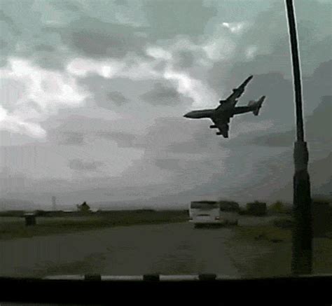 Estoy en el Aeropuerto de Barajas y respondo preguntas - Forocoches