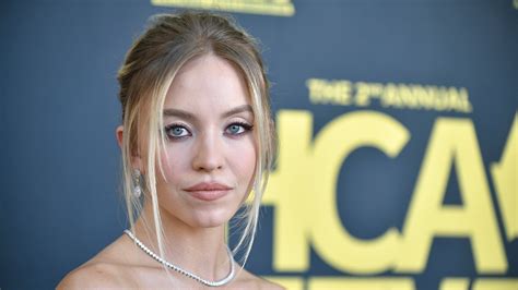 'Euphoria's' Sydney Sweeney faces heat for mom's party featuring MAGA-like hats, 'Blue Lives ...