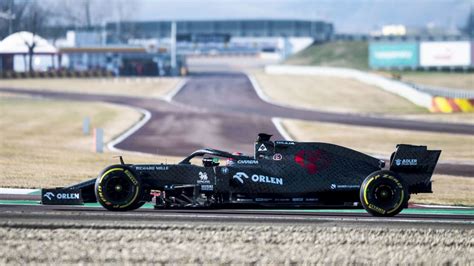 GALLERY: 2020 Alfa Romeo C39 F1 car revealed as Kimi Raikkonen ...