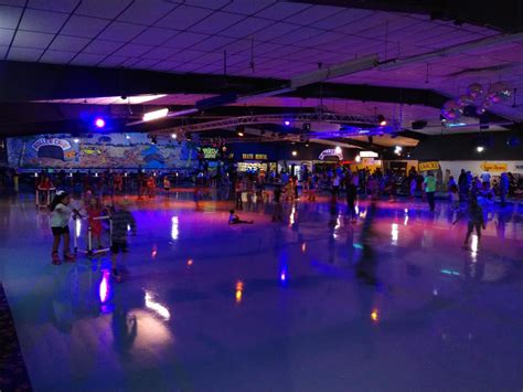 Skating Rinks in Indianapolis - Roller Cave Picture Gallery