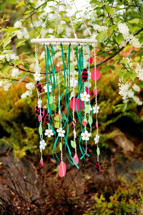 44 Unique DIY Hanging Decorations for Outdoor Spaces - DIY & Crafts