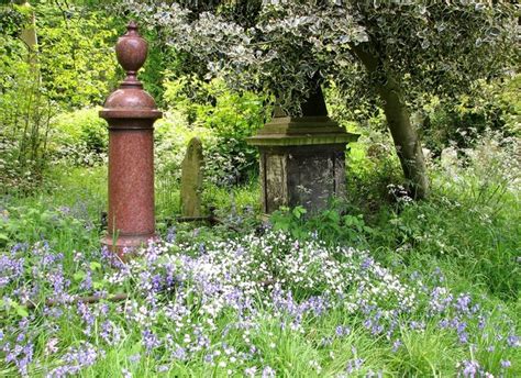 Spring in the Rosary Cemetery © Evelyn Simak cc-by-sa/2.0 :: Geograph ...