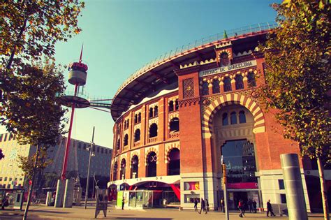 Las Arenas ~ Barcelona's Bullring Turned Shopping Mall - Driftwood Journals